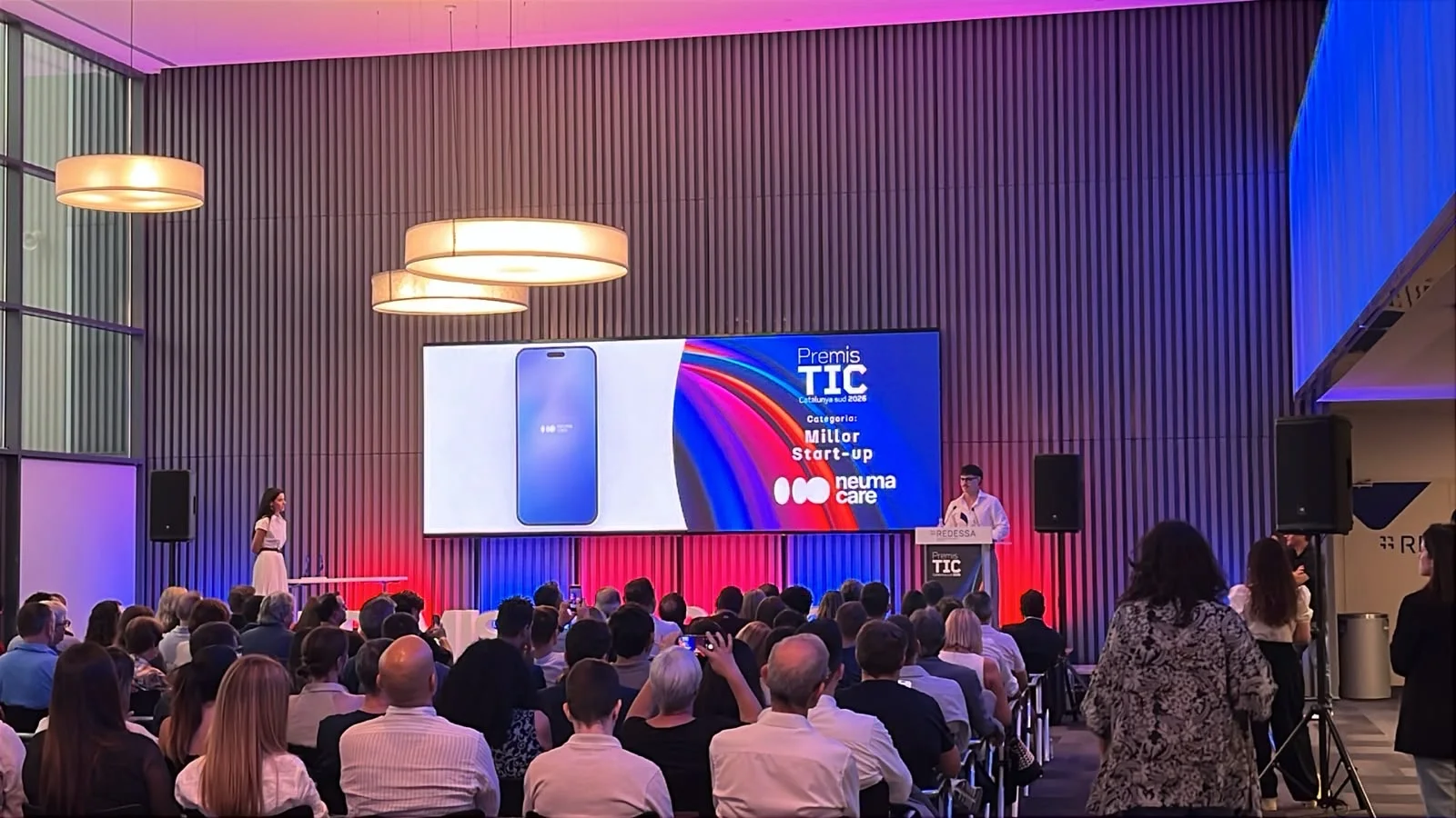 NeumaCare rebent el premi a la Millor Startup als Premis TIC Catalunya Sud 2026