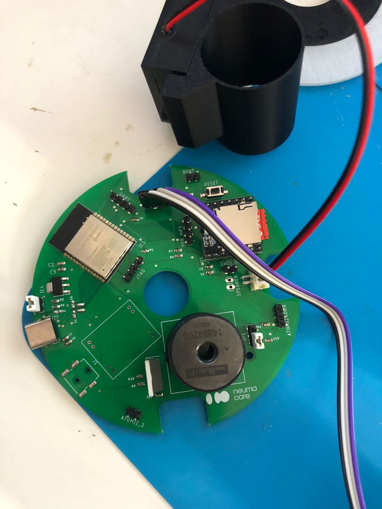 NeumaCare hardware POC development lab